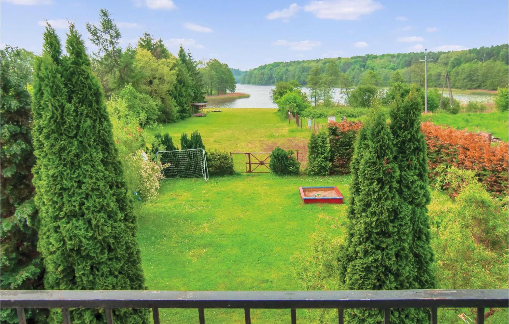 Amazing Home In Kolczewo With Sauna Екстер'єр фото