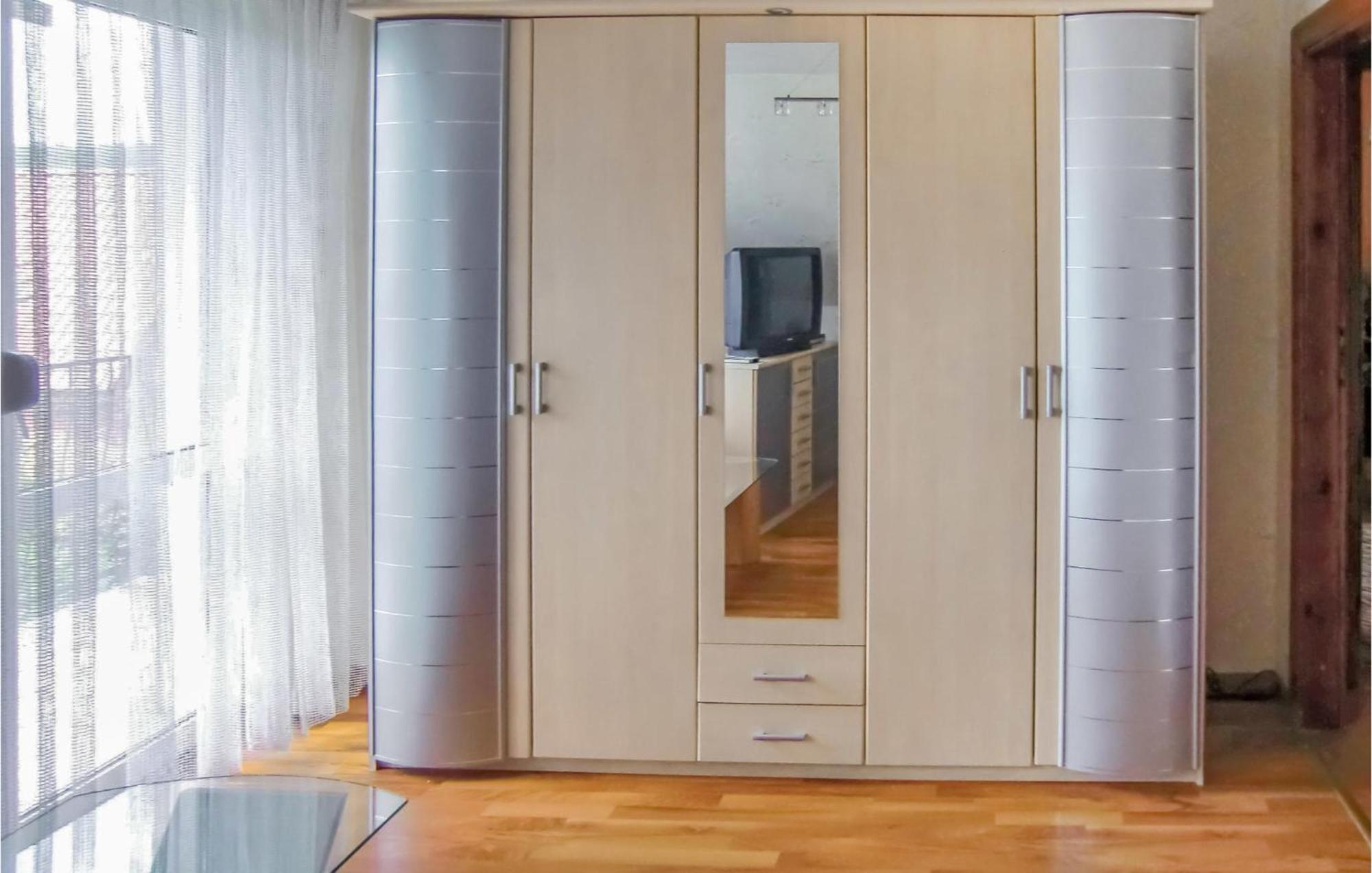 Amazing Home In Kolczewo With Sauna Екстер'єр фото