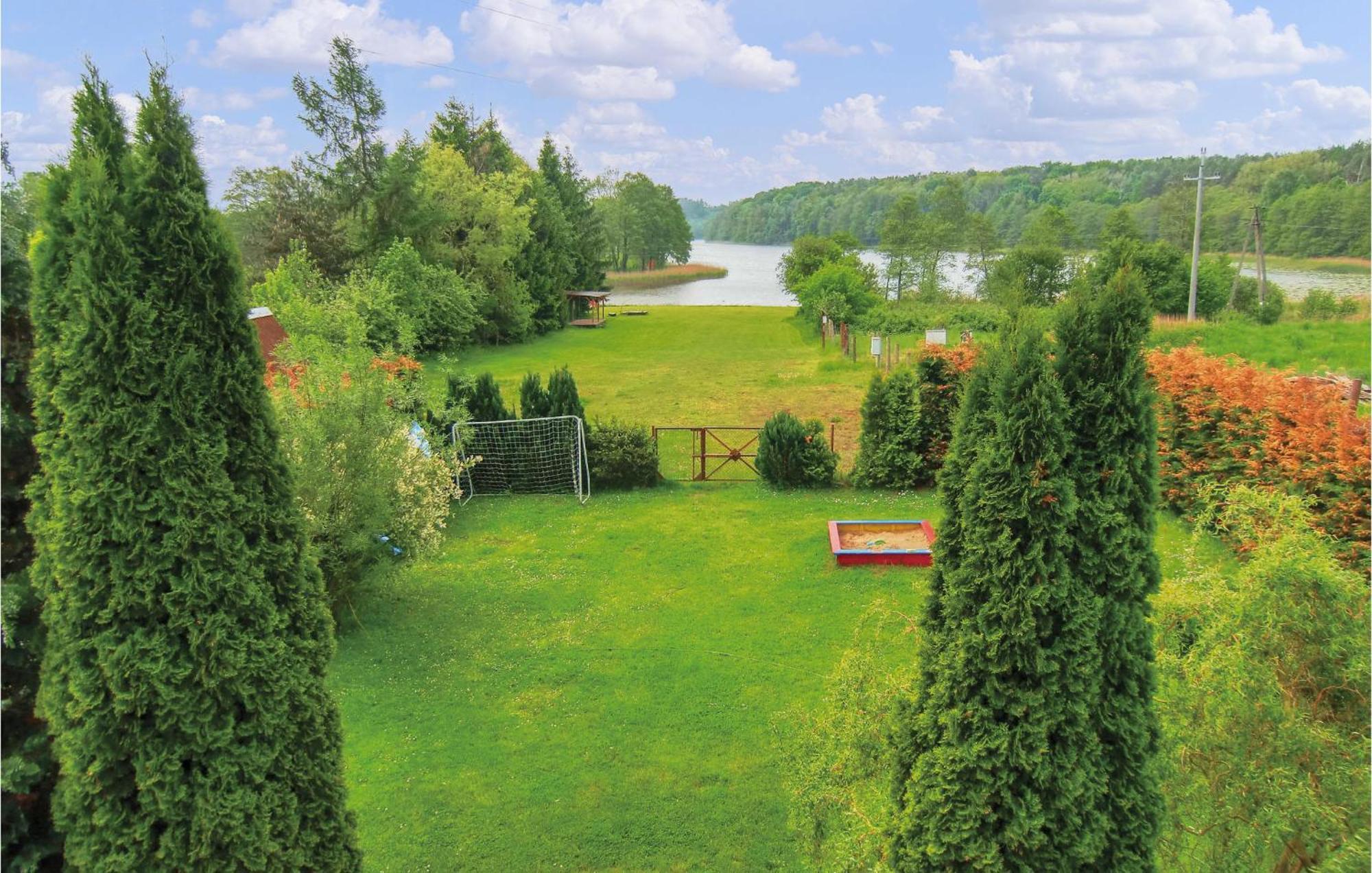 Amazing Home In Kolczewo With Sauna Екстер'єр фото