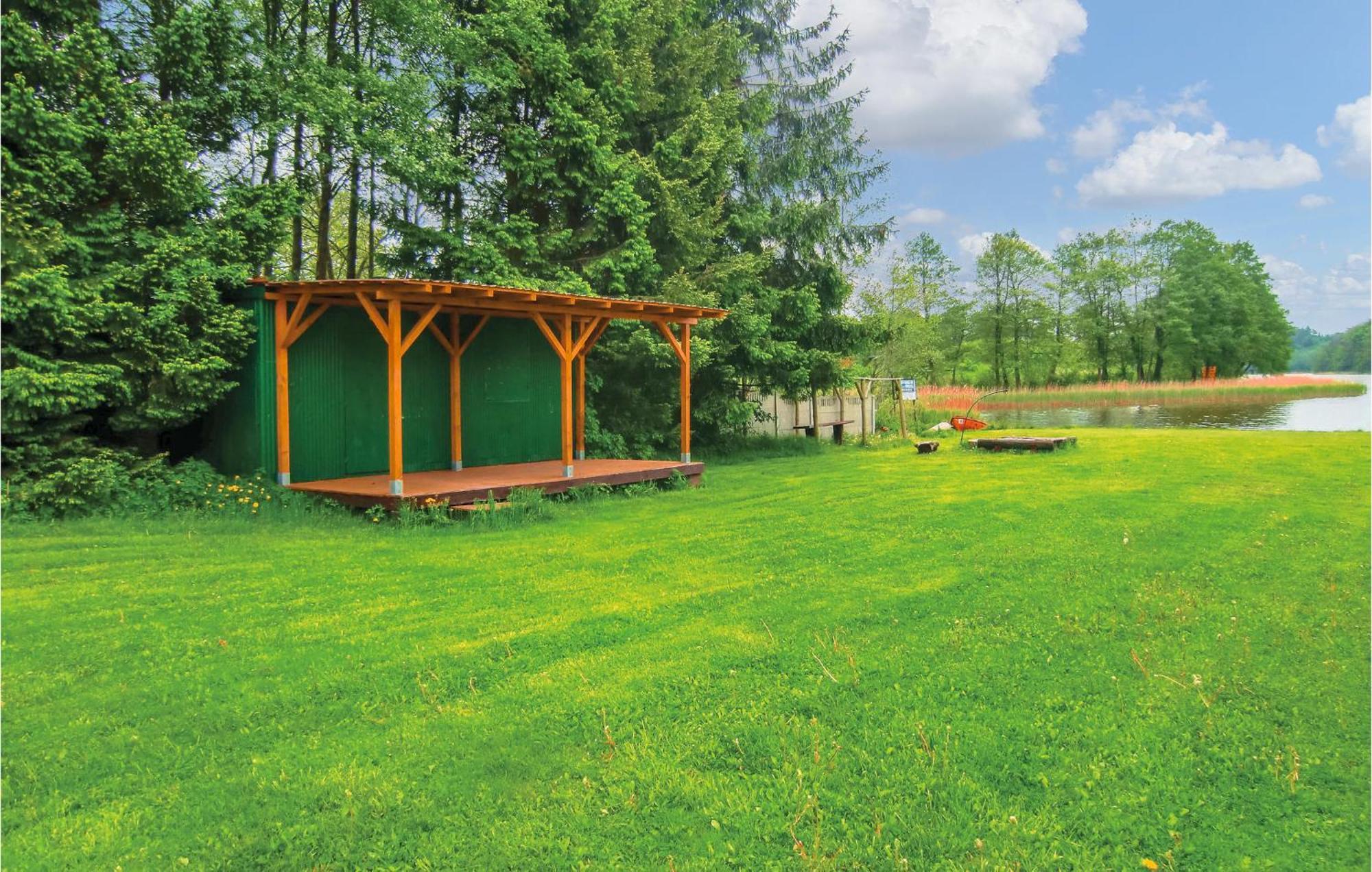 Amazing Home In Kolczewo With Sauna Екстер'єр фото